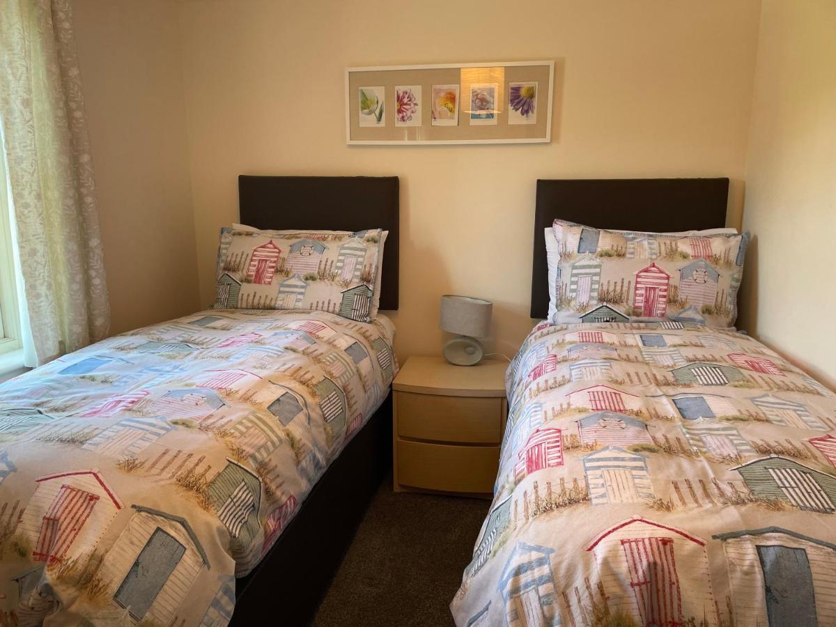 Perfect 2 Bedroom Apartment Located In City Centre With Parking Space ノリッチ エクステリア 写真